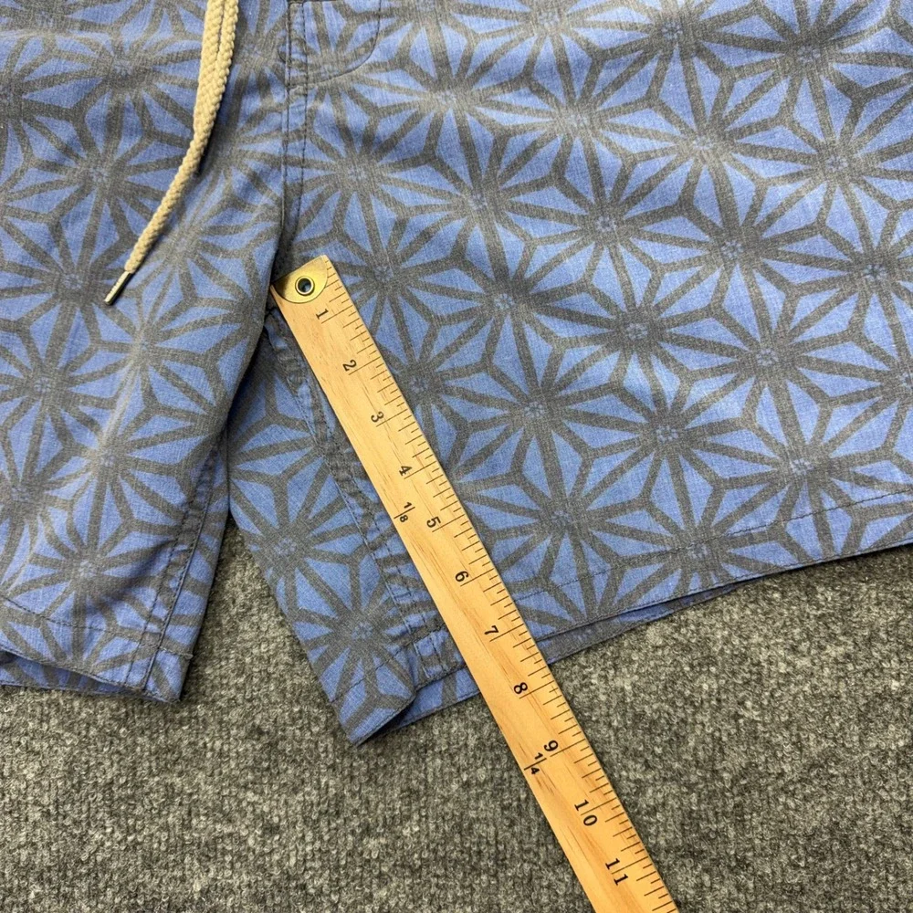 Faherty Brand Men Blue Geometric Starburst Recycled Board Shorts Size 35